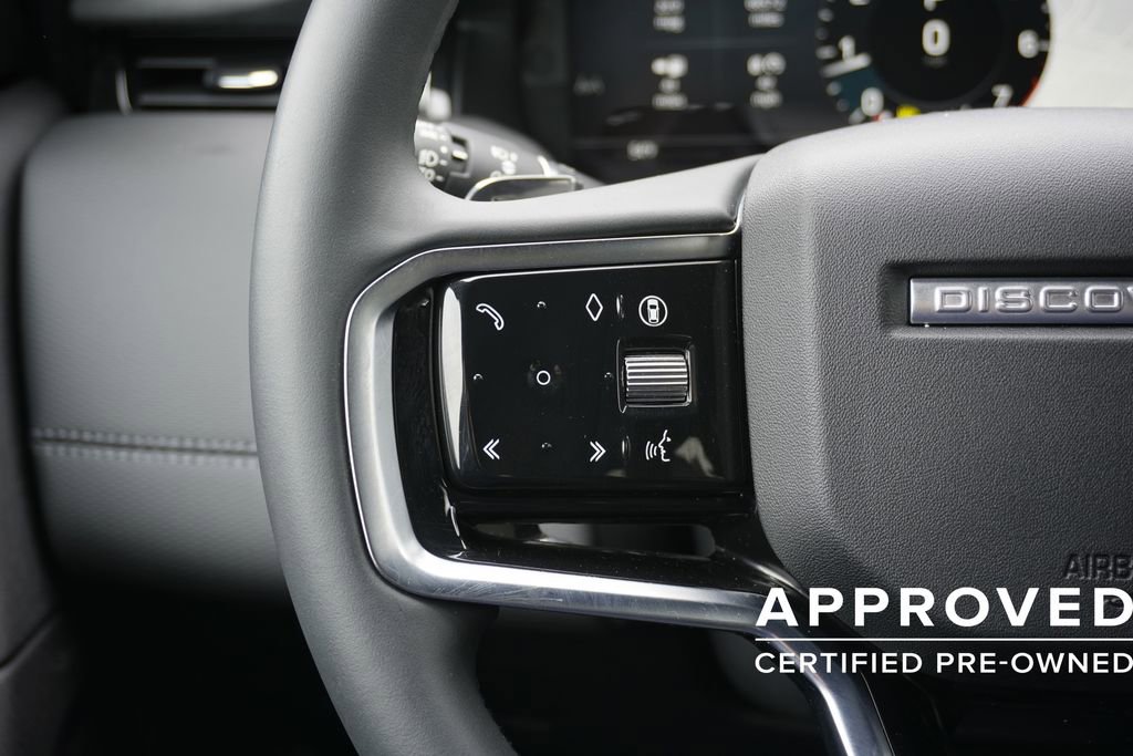 Used 2025 Land Rover Discovery Sport Dynamic SE image 12