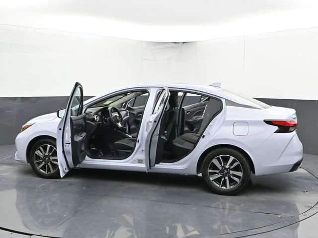 Used 2025 Nissan Versa SV image 51