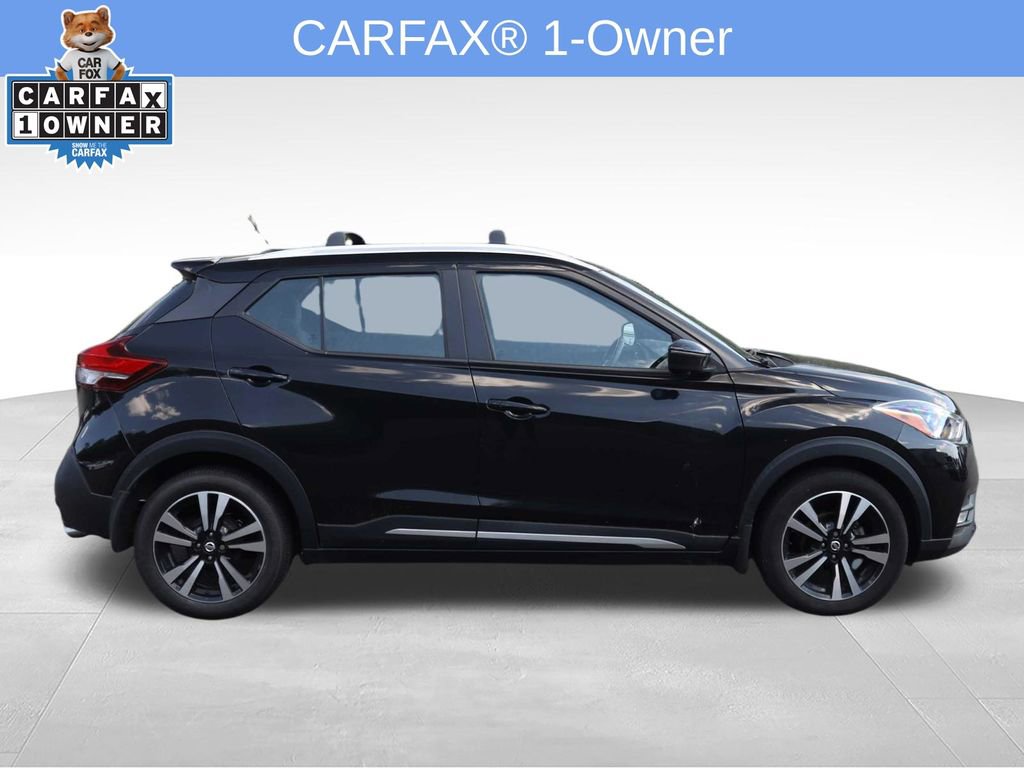 Used 2018 Nissan Kicks SR w/ Interior Electronics Package FWD image 3
