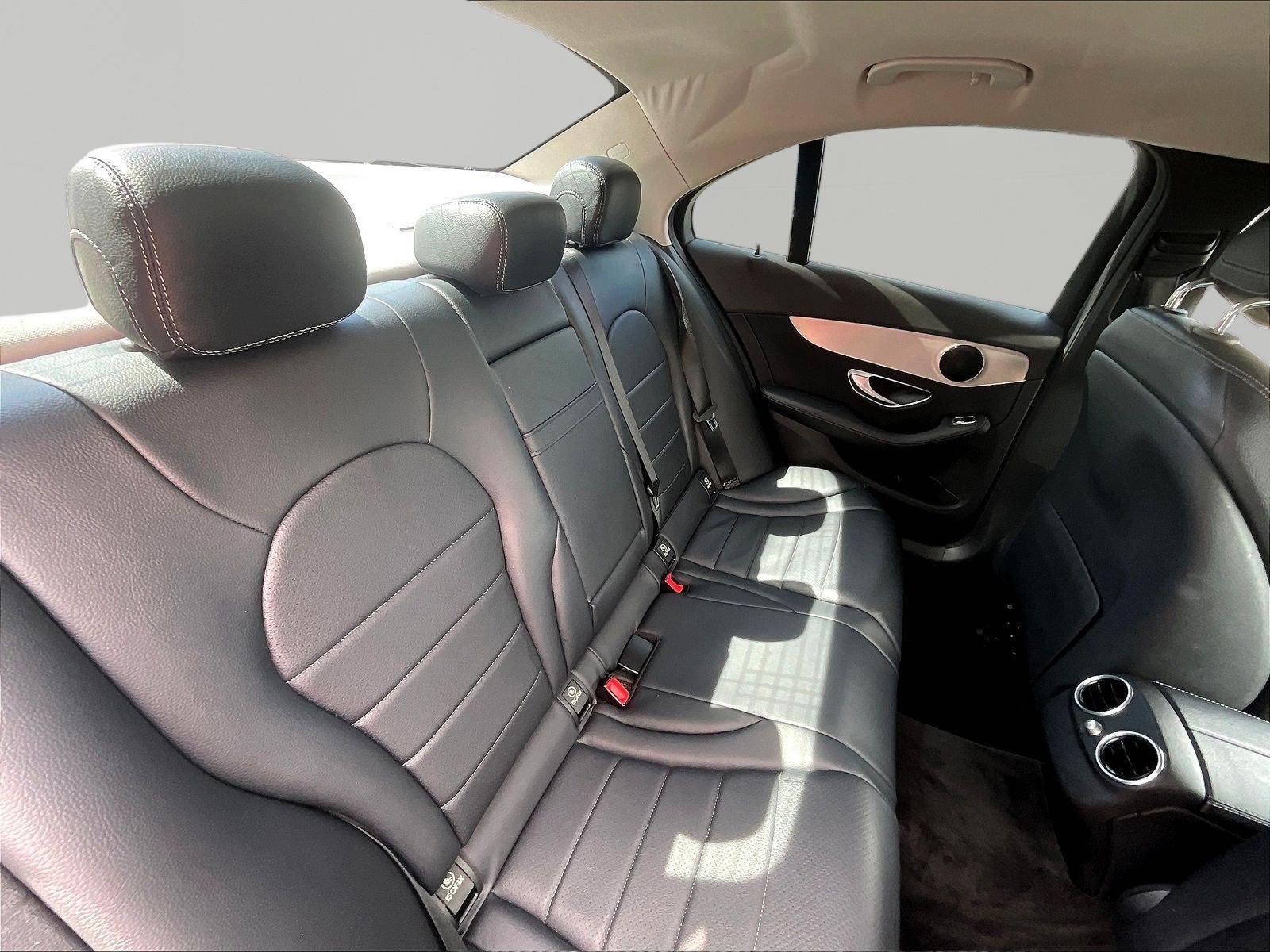 Used 2016 Mercedes-Benz C 300 Sedan image 25