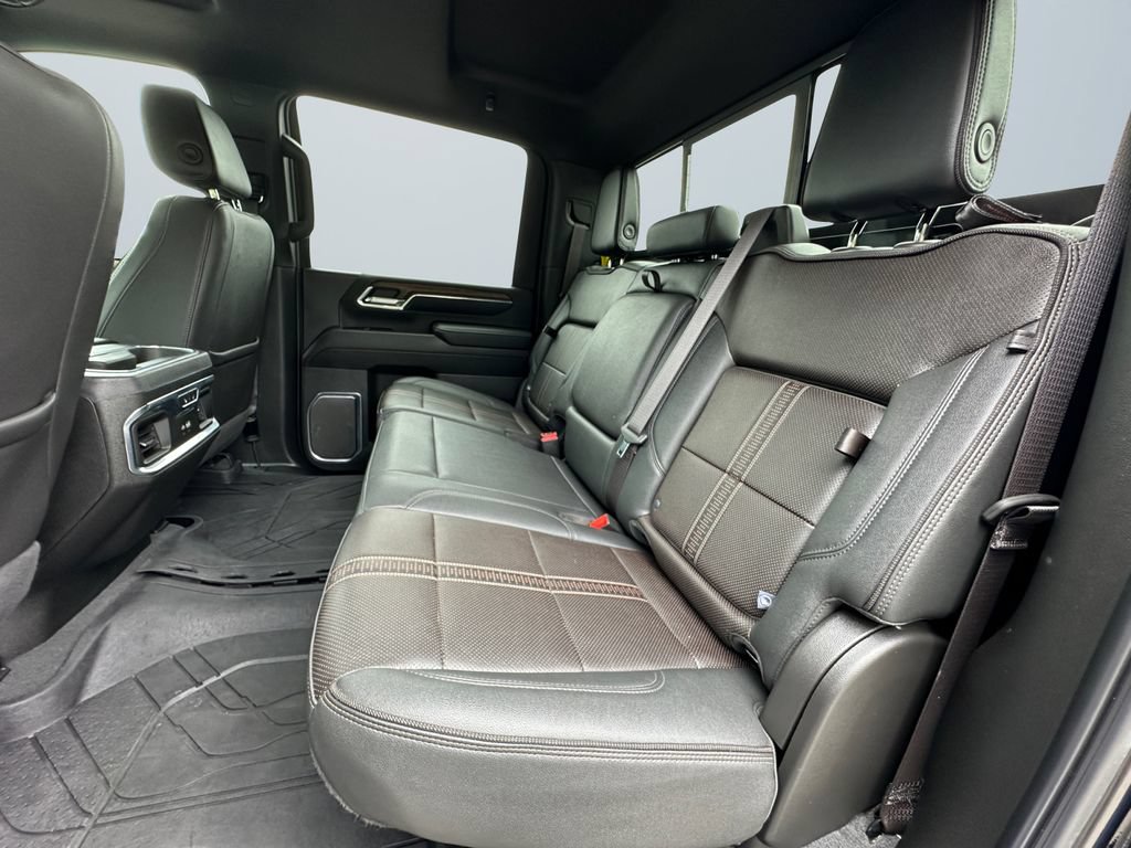 Used 2024 Chevrolet Silverado 2500 High Country AWD/4WD image 13