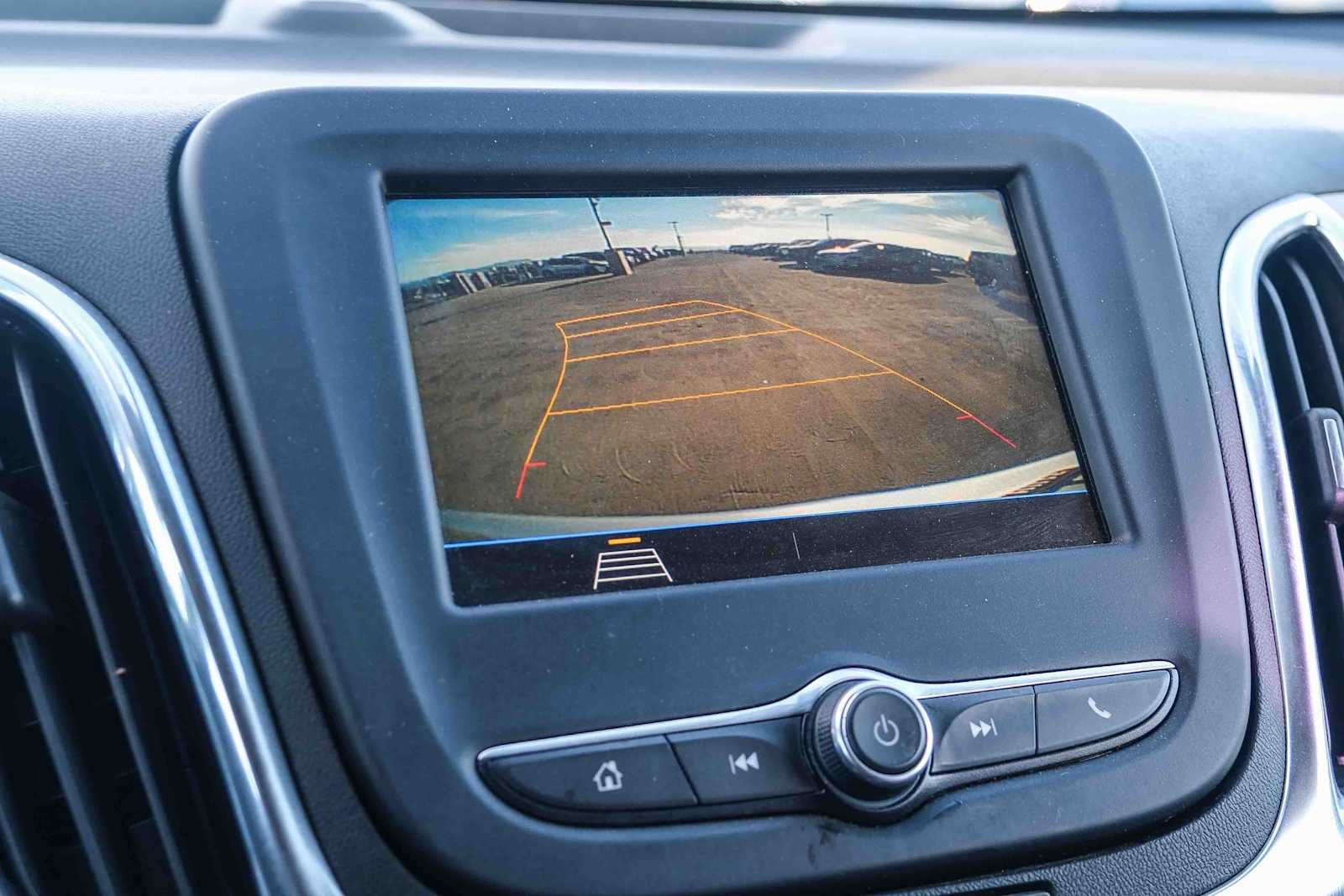 Used 2019 Chevrolet Equinox LS FWD image 26