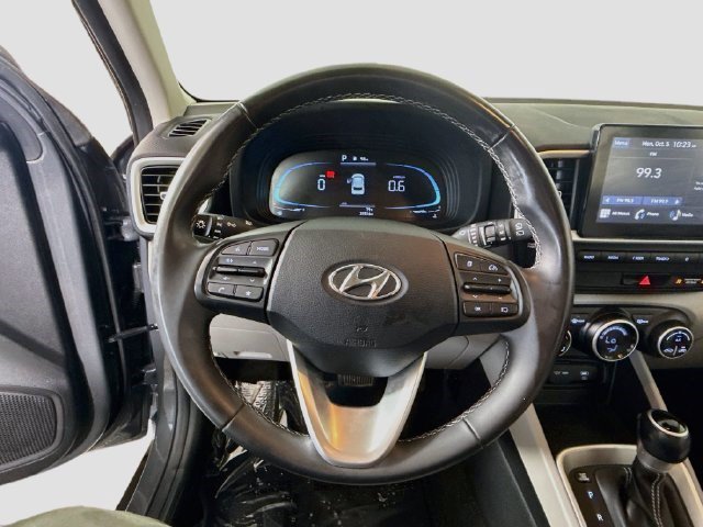 Used 2024 Hyundai Venue SEL FWD image 12