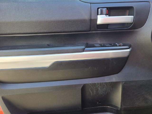 Used 2017 Toyota Tundra SR5 AWD/4WD image 14