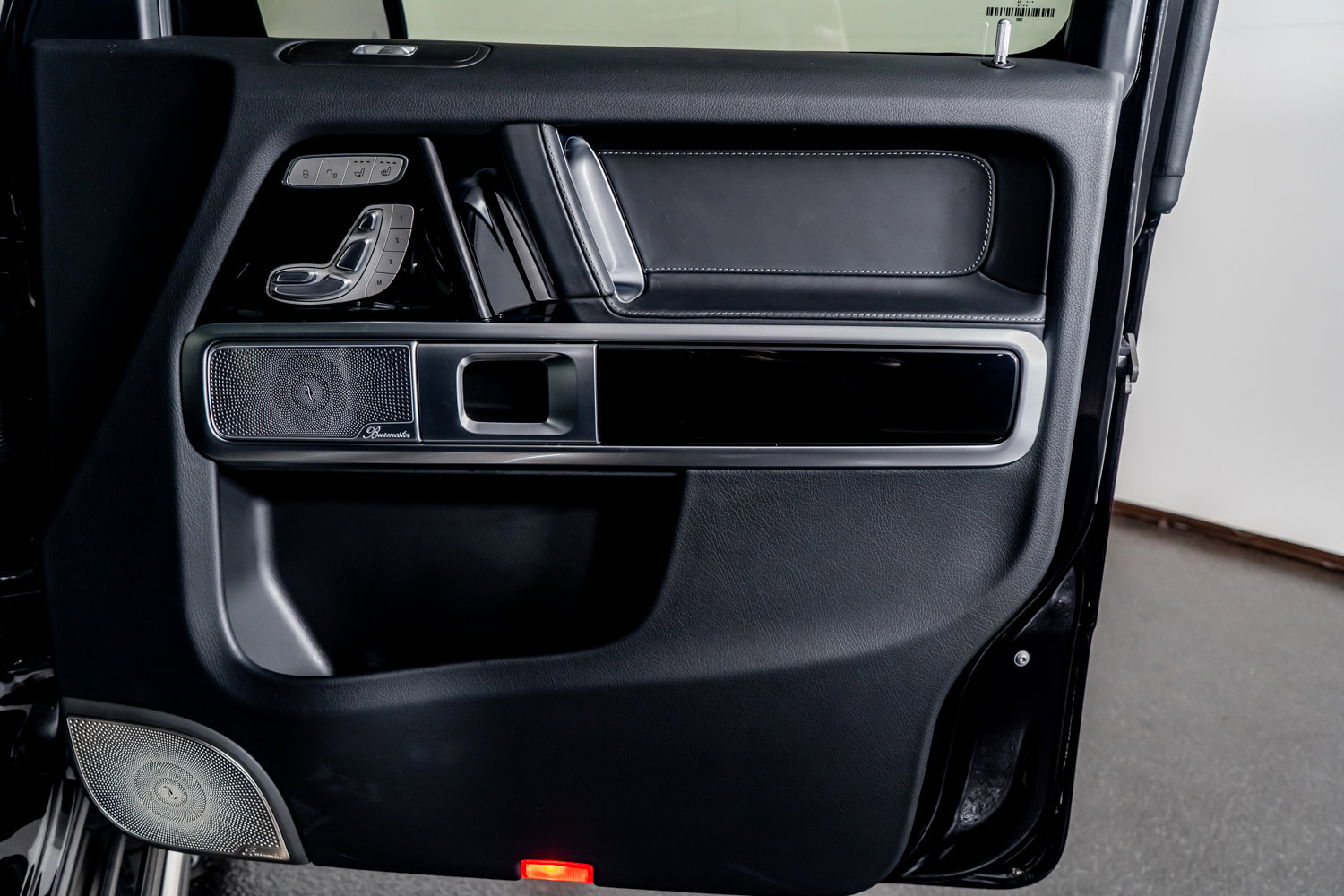 Used 2025 Mercedes-Benz G 550 image 44