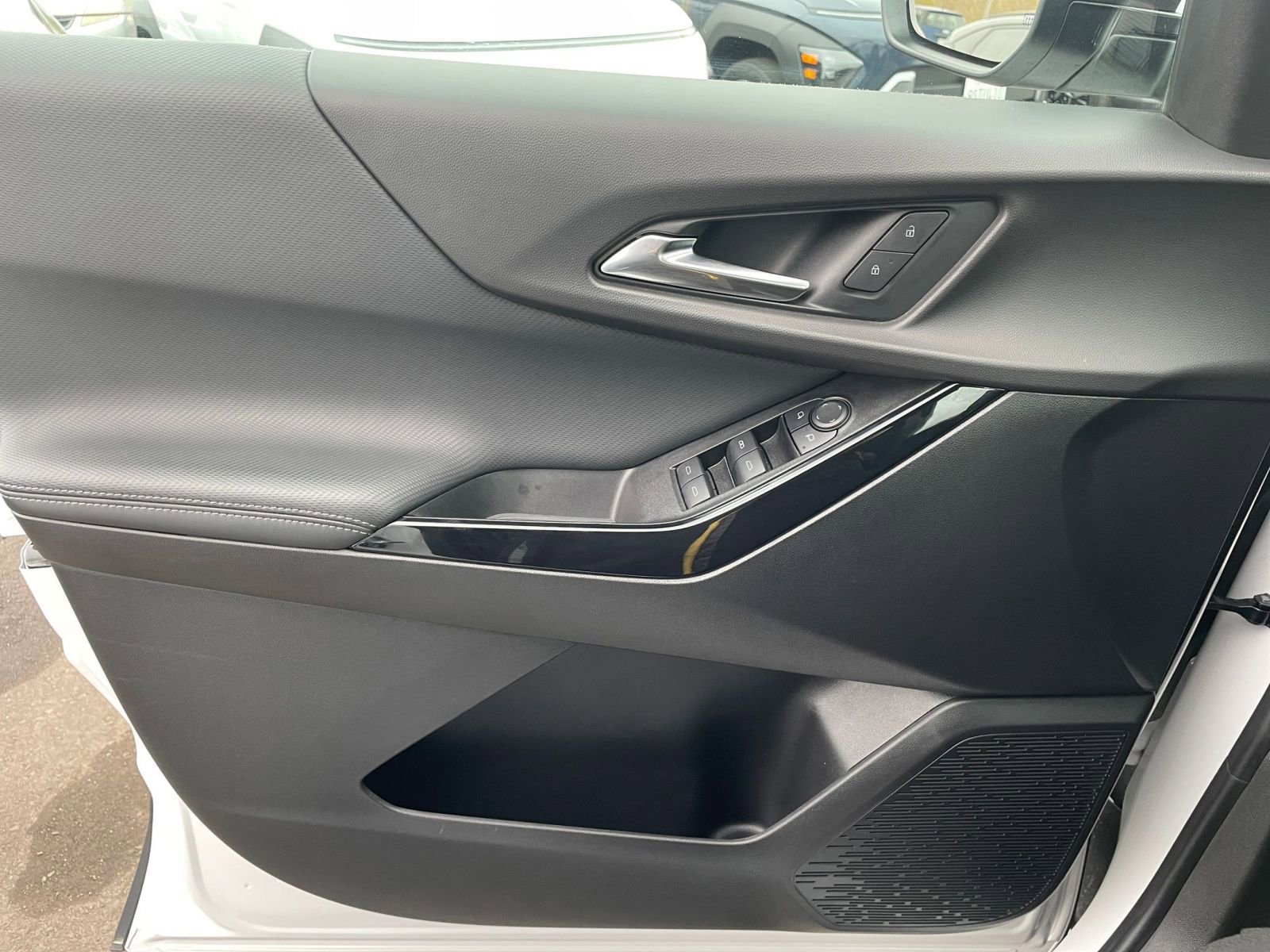 Used 2025 Chevrolet Equinox LT image 20