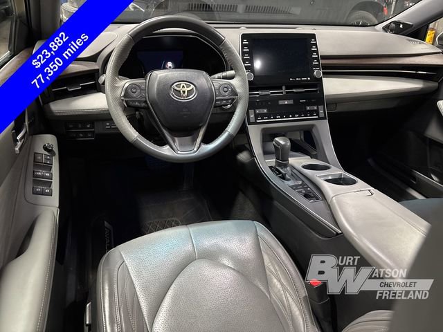 Used 2019 Toyota Avalon Limited image 13