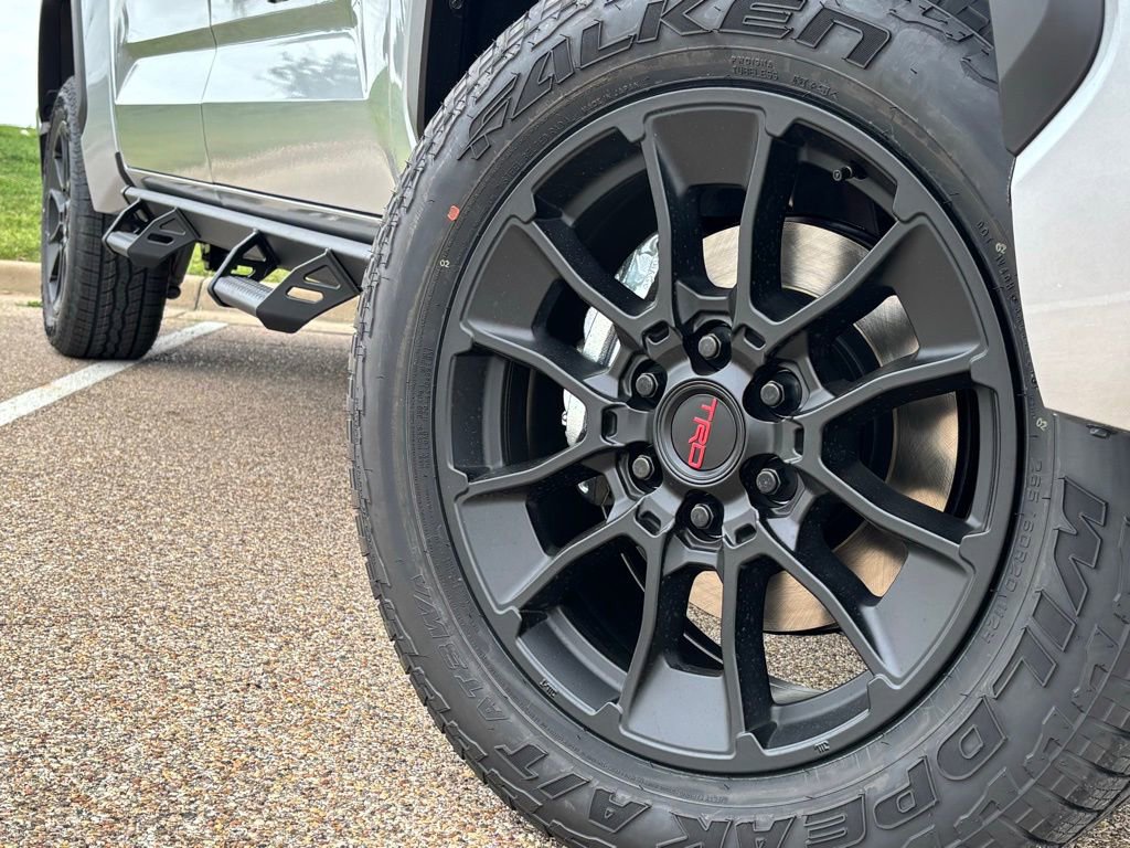 New 2026 Toyota Tundra Limited AWD/4WD image 2