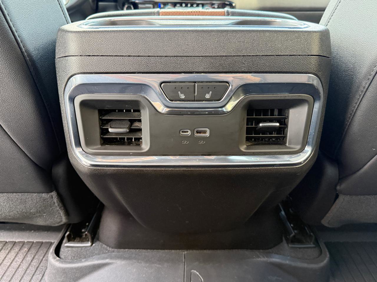 Used 2024 Chevrolet Silverado 2500 High Country w/ Technology Package image 24