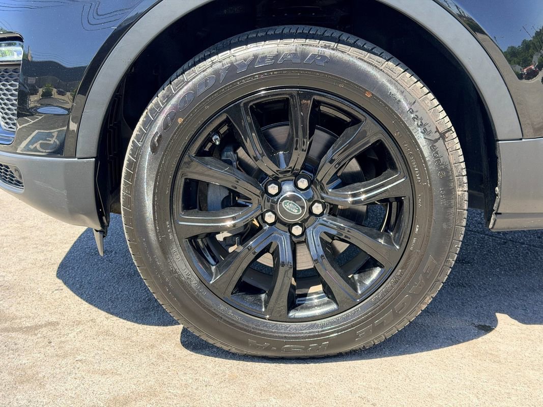 Used 2019 Land Rover Range Rover Evoque SE Premium AWD/4WD image 27