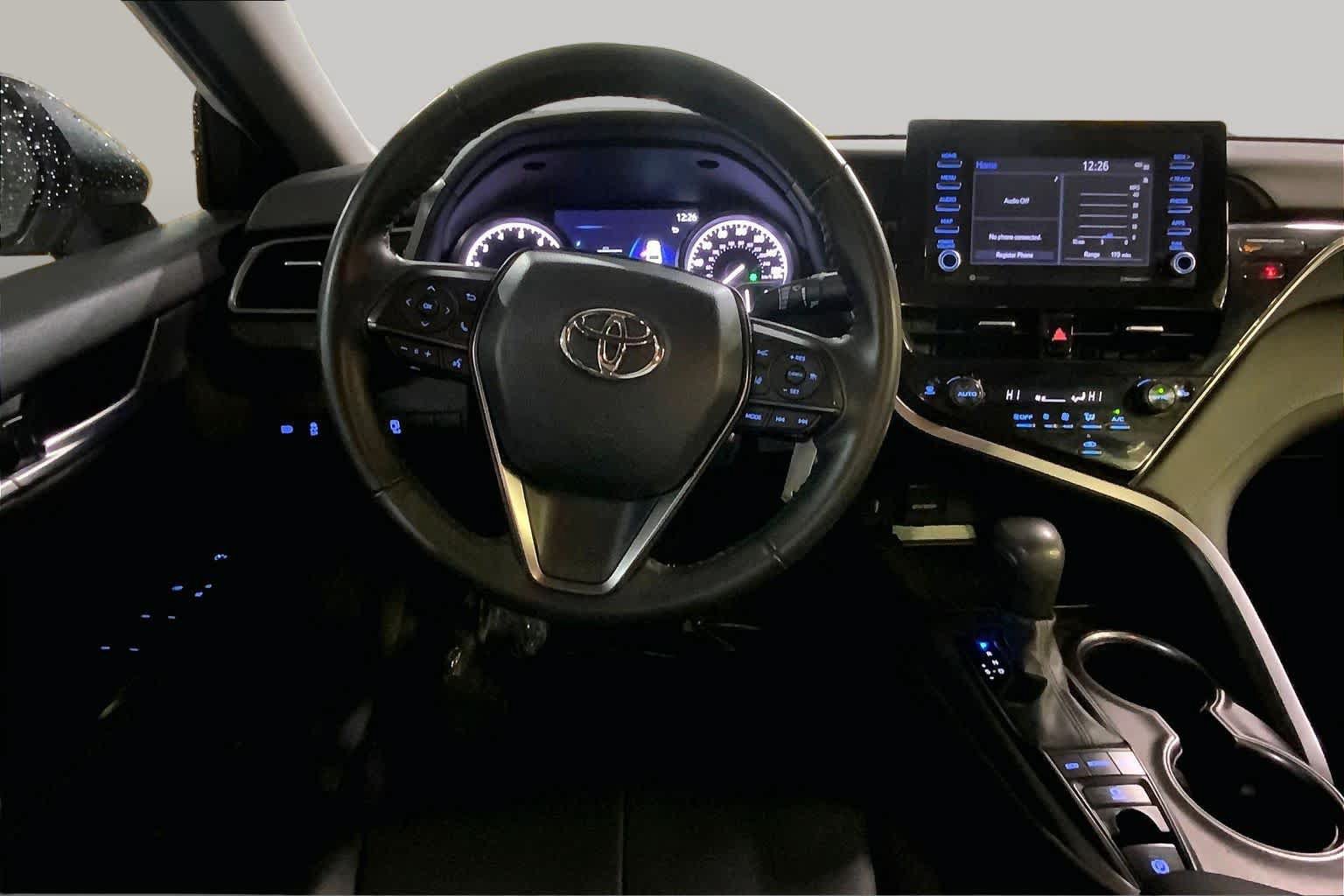 Used 2023 Toyota Camry SE AWD/4WD image 6