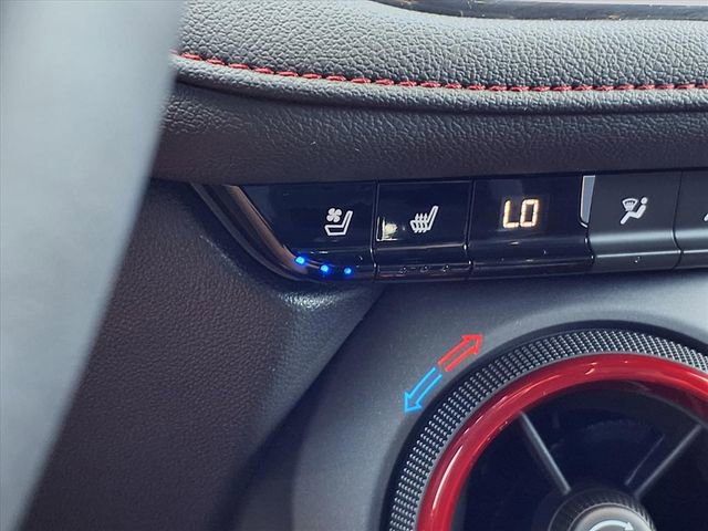 Used 2023 Chevrolet Blazer RS w/ Enhanced Convenience Package image 5