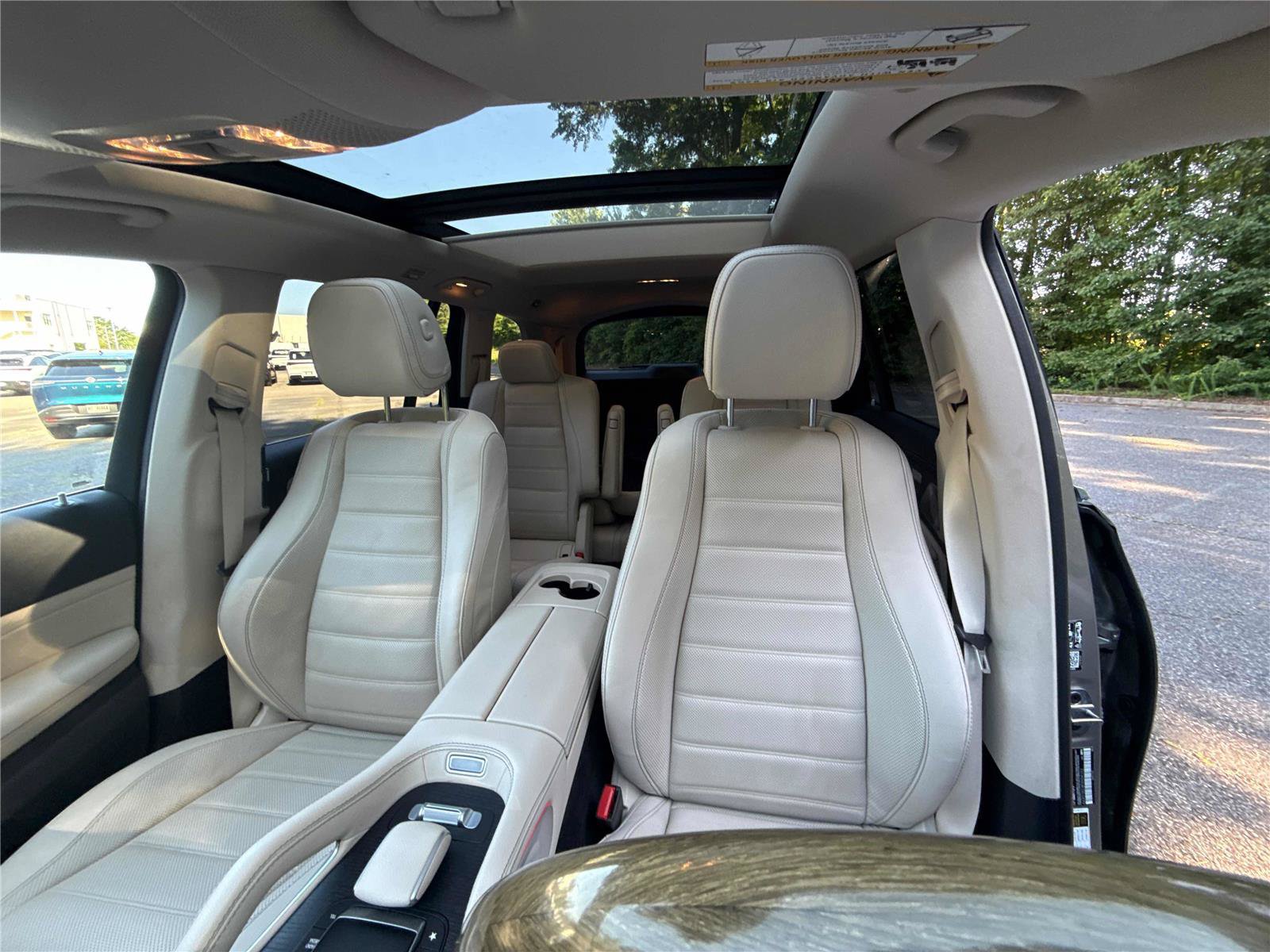Used 2023 Mercedes-Benz GLS 450 4MATIC image 24