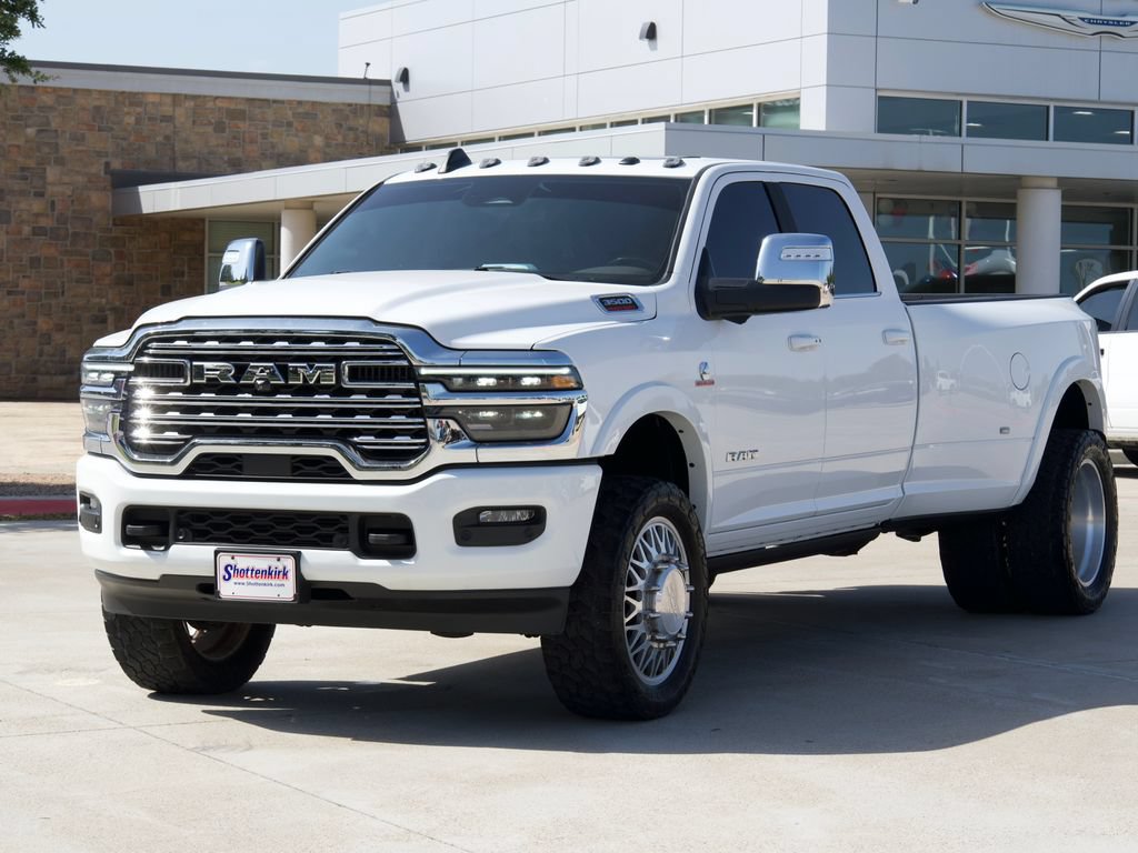 Used 2025 RAM 3500 Longhorn AWD/4WD image 3