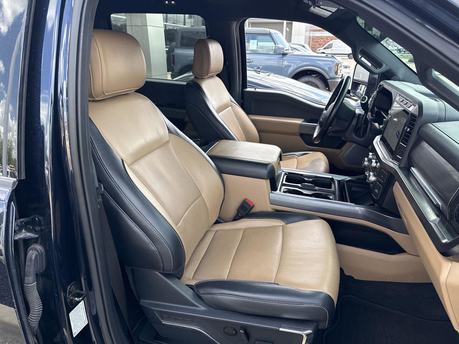 Used 2023 Ford F350 Lariat image 22