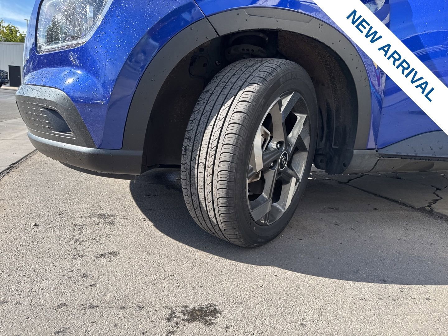 Used 2022 Hyundai Venue Limited image 28