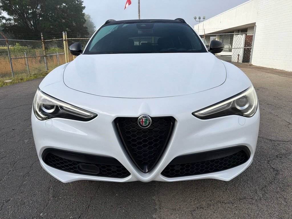Used 2023 Alfa Romeo Stelvio Estrema AWD/4WD image 7
