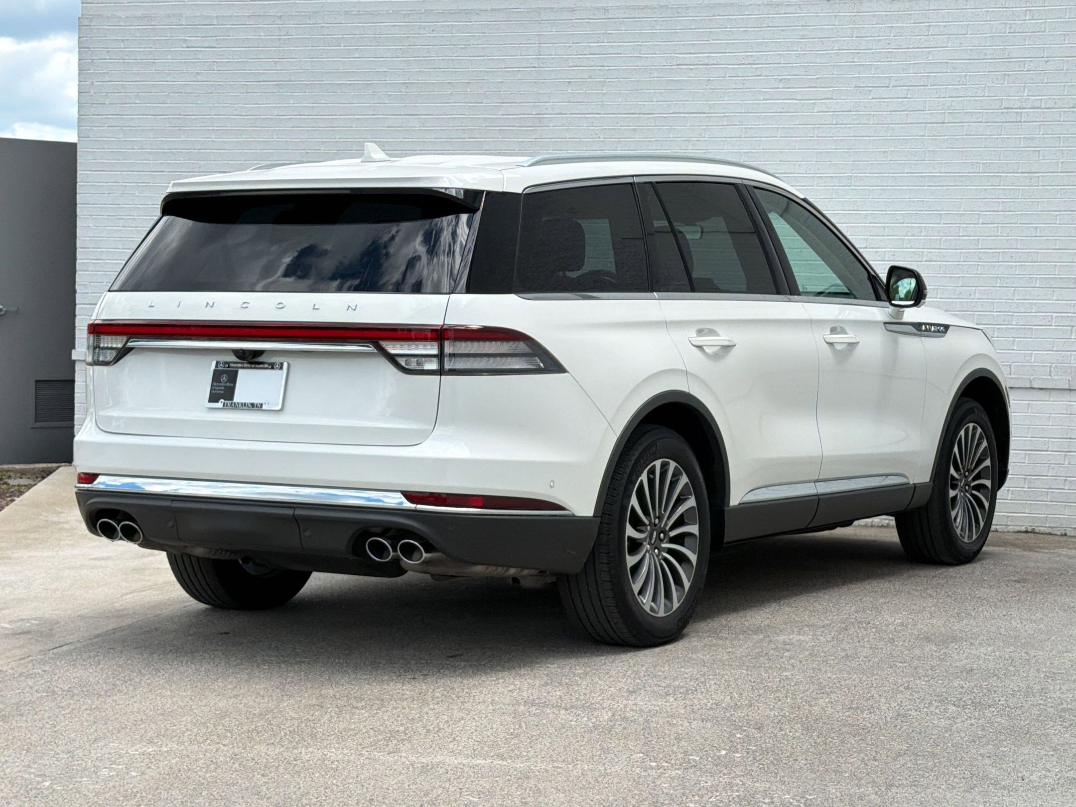 Used 2020 Lincoln Aviator Reserve w/ Equipment Group 201A AWD/4WD image 9