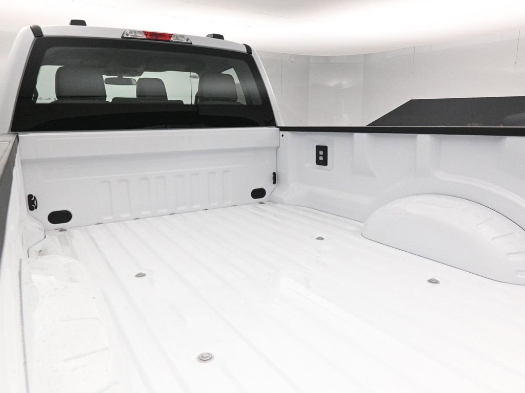 New 2026 Ford F250 XL w/ XL Chrome Package image 16