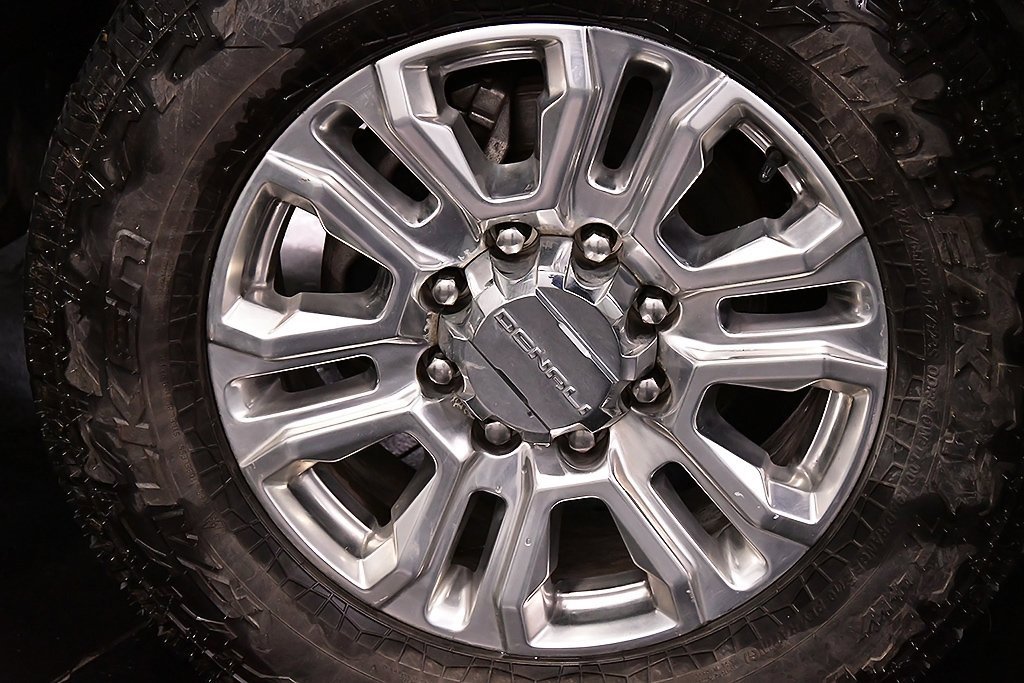 Used 2022 GMC Sierra 3500 Denali image 9