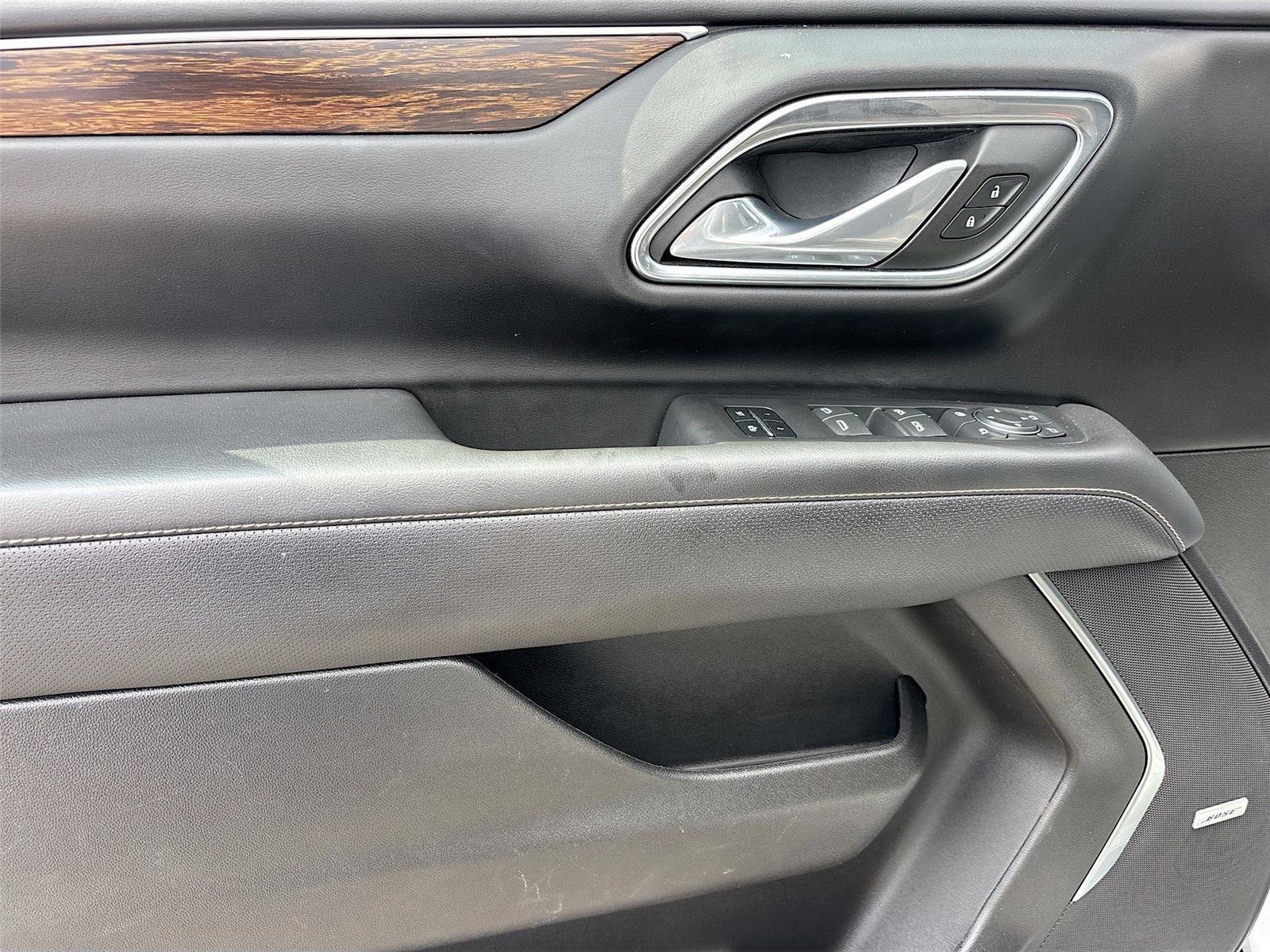 Used 2023 Chevrolet Suburban Premier image 21