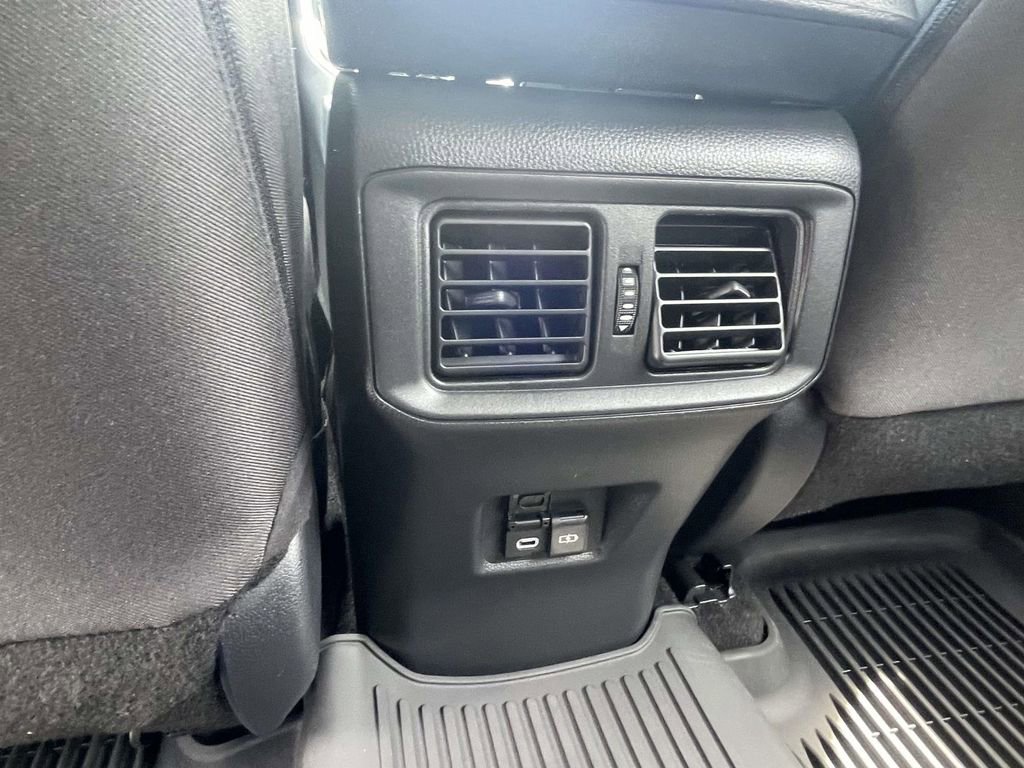 Used 2025 Toyota RAV4 XLE w/ Convenience Package FWD image 11