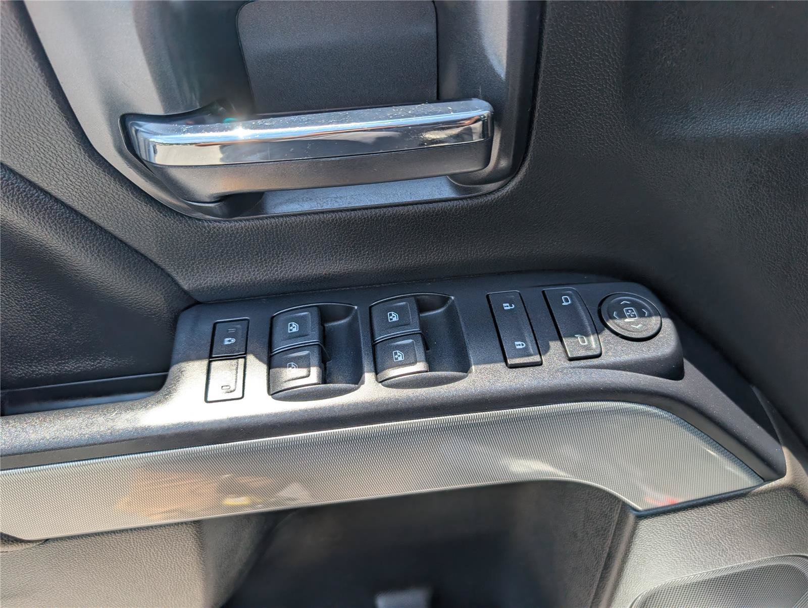 Used 2018 Chevrolet Silverado 2500 LT w/ All Star Edition AWD/4WD image 16