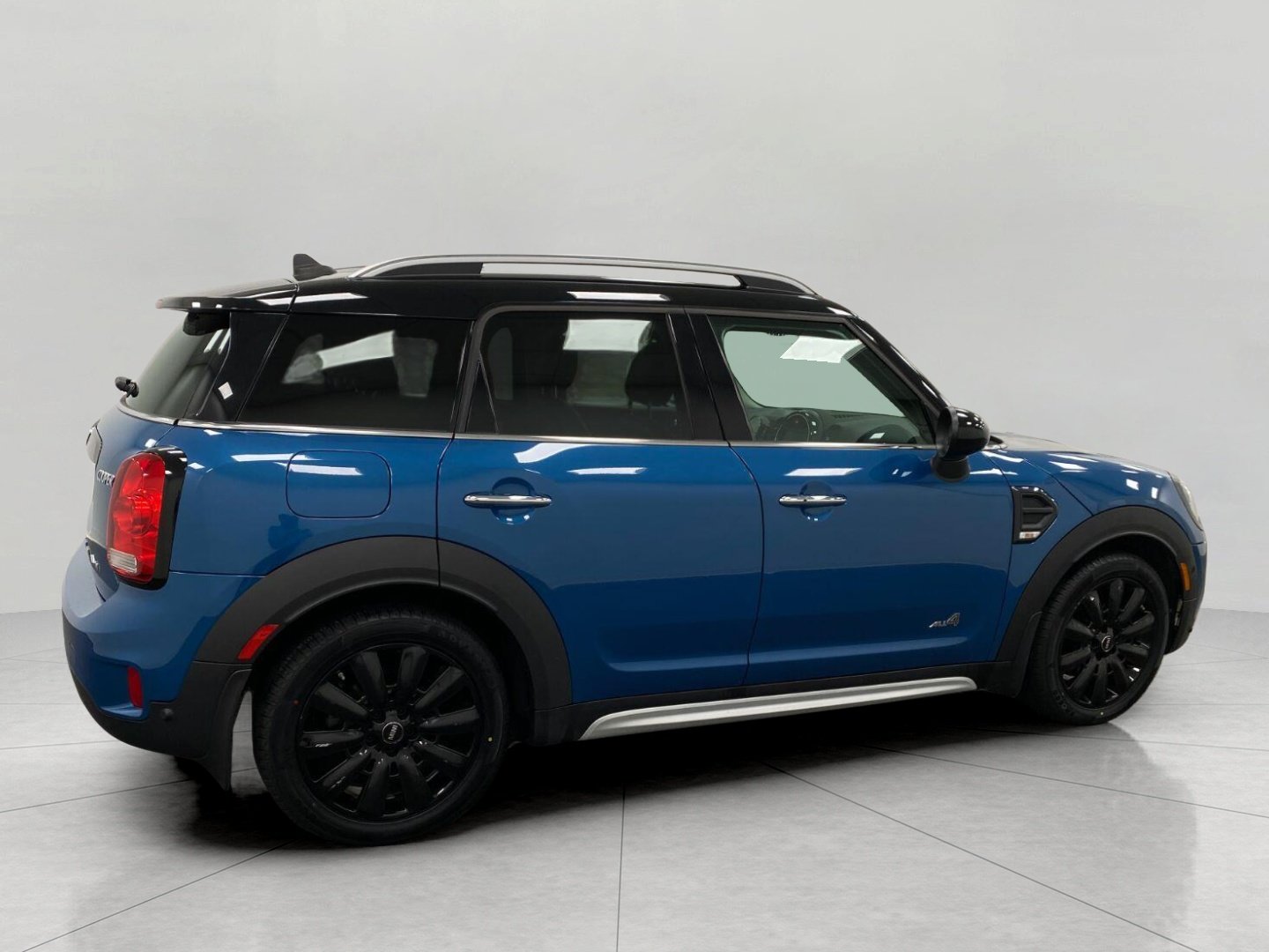 Used 2018 MINI Cooper Countryman ALL4 AWD/4WD image 3