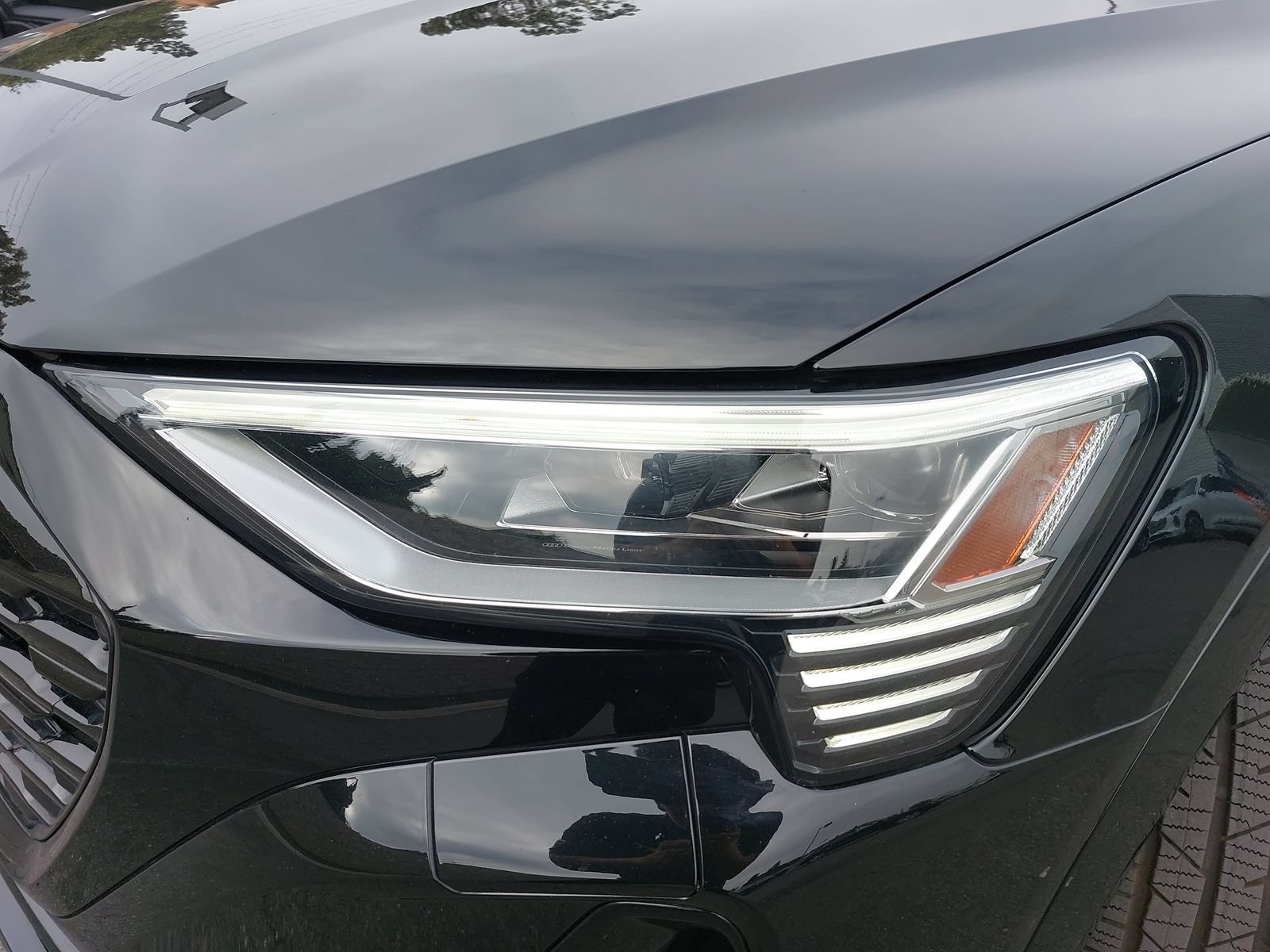 Used 2024 Audi Q8 e-tron Prestige w/ Prestige Package AWD/4WD image 35