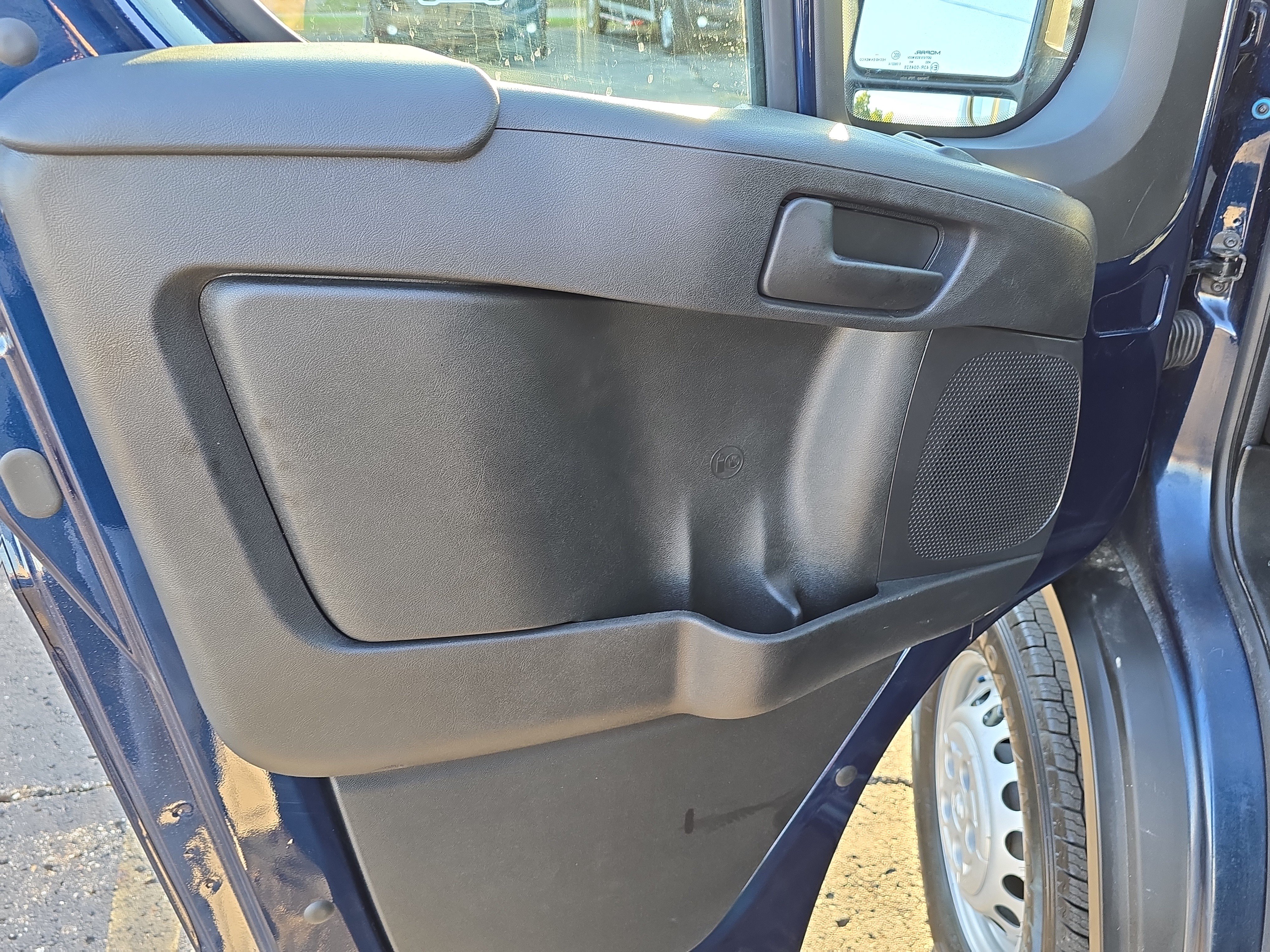 Used 2025 RAM ProMaster 2500 w/ Upfitter's Prep Package FWD image 11