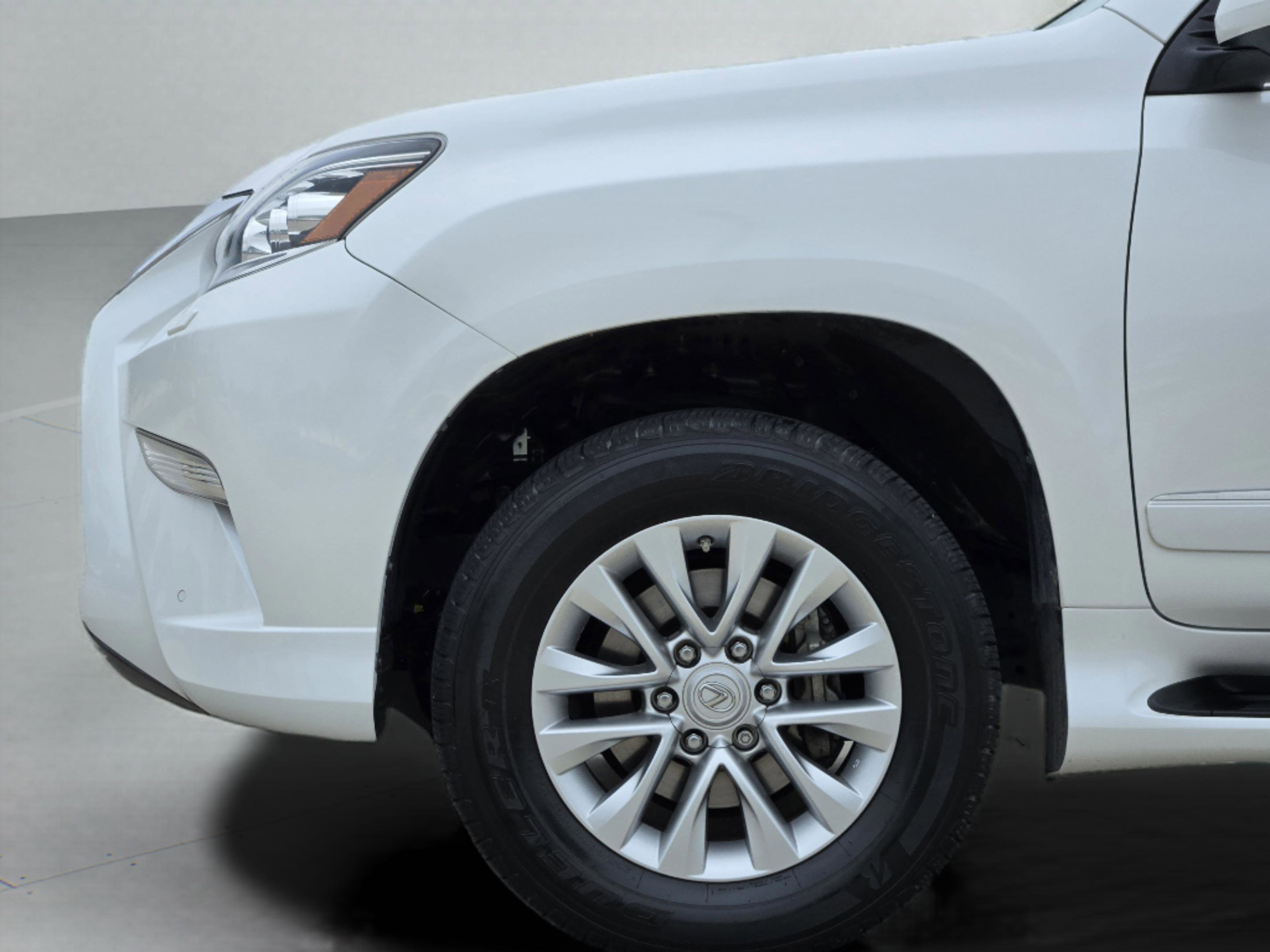 Used 2018 Lexus GX 460 Premium w/ Premium Package AWD/4WD image 40