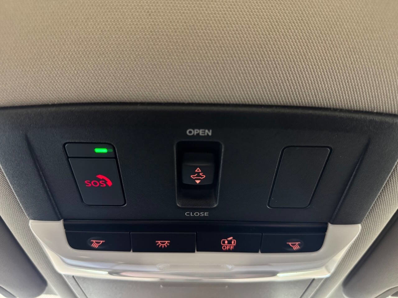 Used 2025 Nissan Altima 2.5 SR image 44