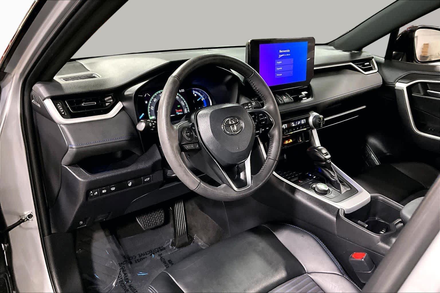 Certified 2024 Toyota RAV4 XSE w/ Weather Package AWD/4WD image 18