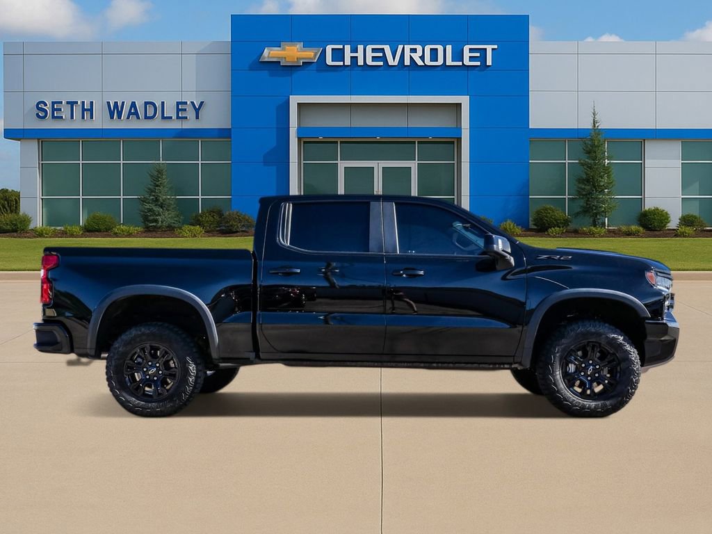 Used 2024 Chevrolet Silverado 1500 ZR2 w/ Technology Package image 8