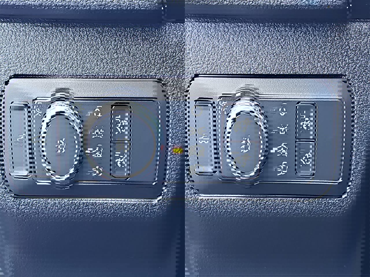 Used 2020 Ford Escape SEL image 25