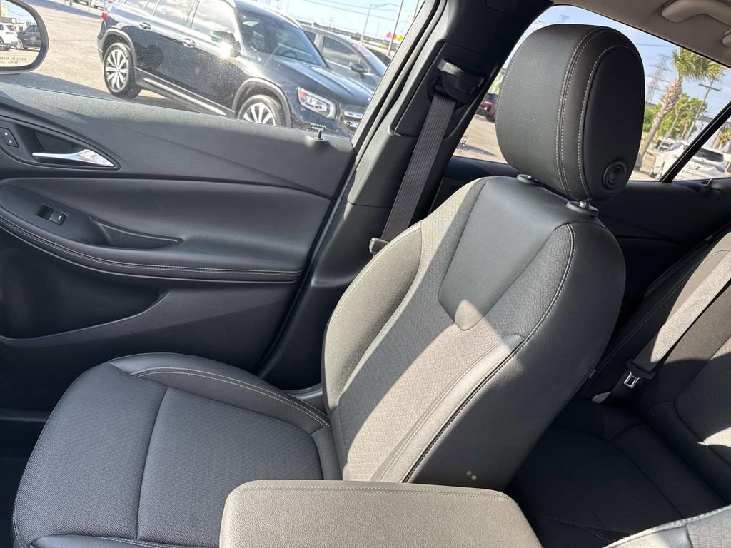 Certified 2025 Buick Encore GX Preferred FWD image 15