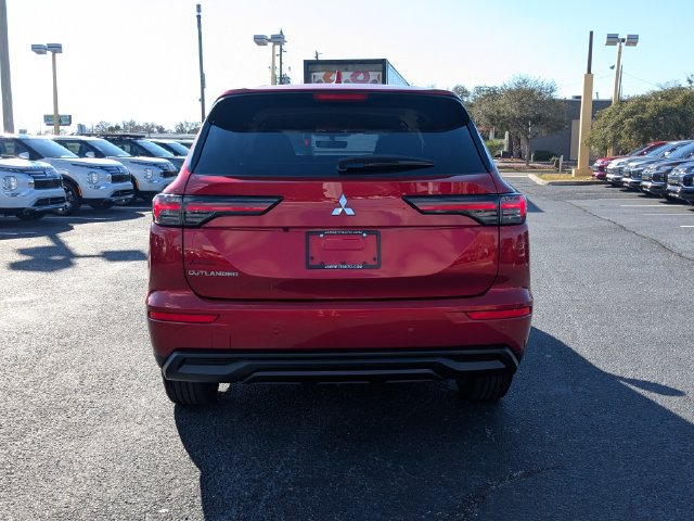 Used 2026 Mitsubishi Outlander ES FWD image 6