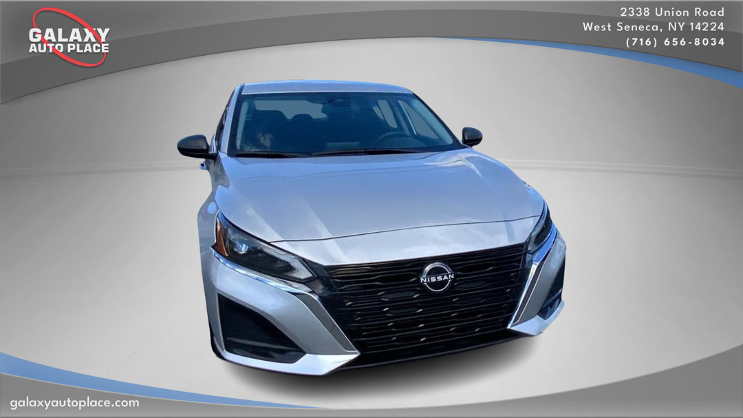 Used 2024 Nissan Altima 2.5 SV image 3