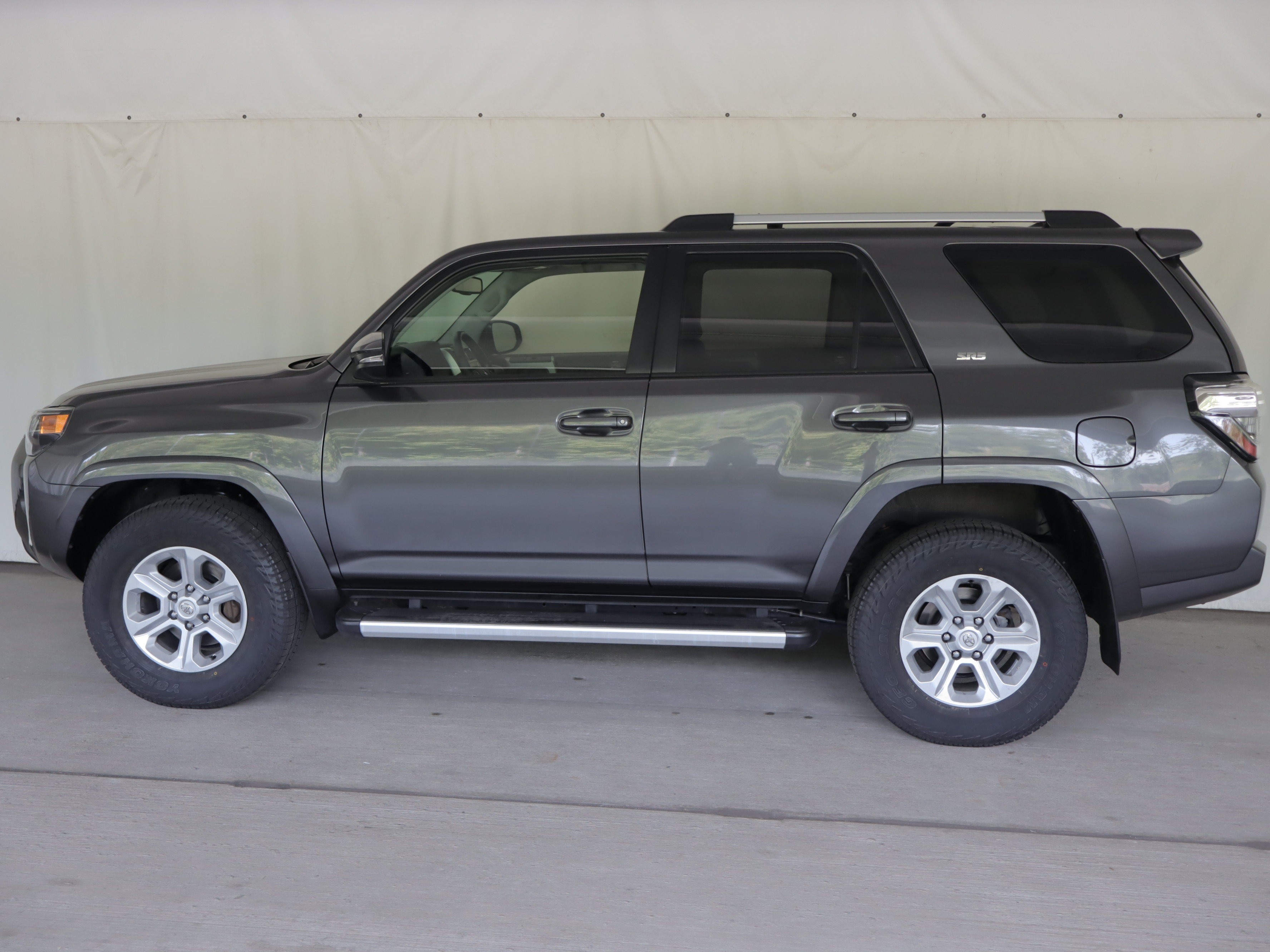 Used 2023 Toyota 4Runner SR5 Premium w/ Moonroof Package AWD/4WD image 28