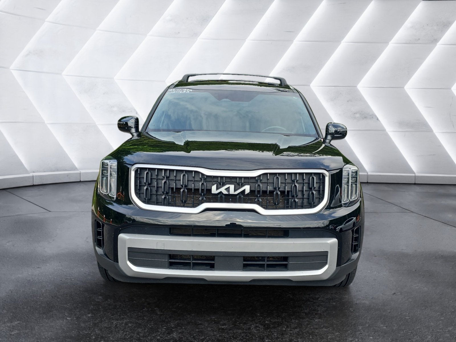 Used 2023 Kia Telluride EX w/ EX Captain's Chair Package AWD/4WD image 8