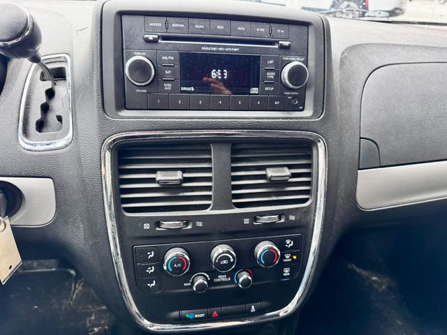Used 2015 Dodge Grand Caravan SE w/ Quick Order Package 29E SE FWD image 13