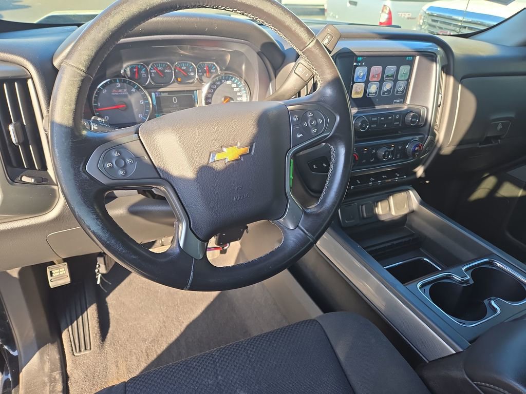 Used 2018 Chevrolet Silverado 1500 LT w/ LPO, Black Pack AWD/4WD image 38