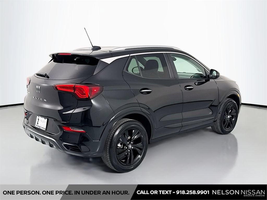 Used 2025 Buick Encore GX Sport Touring w/ Comfort Package AWD/4WD image 5