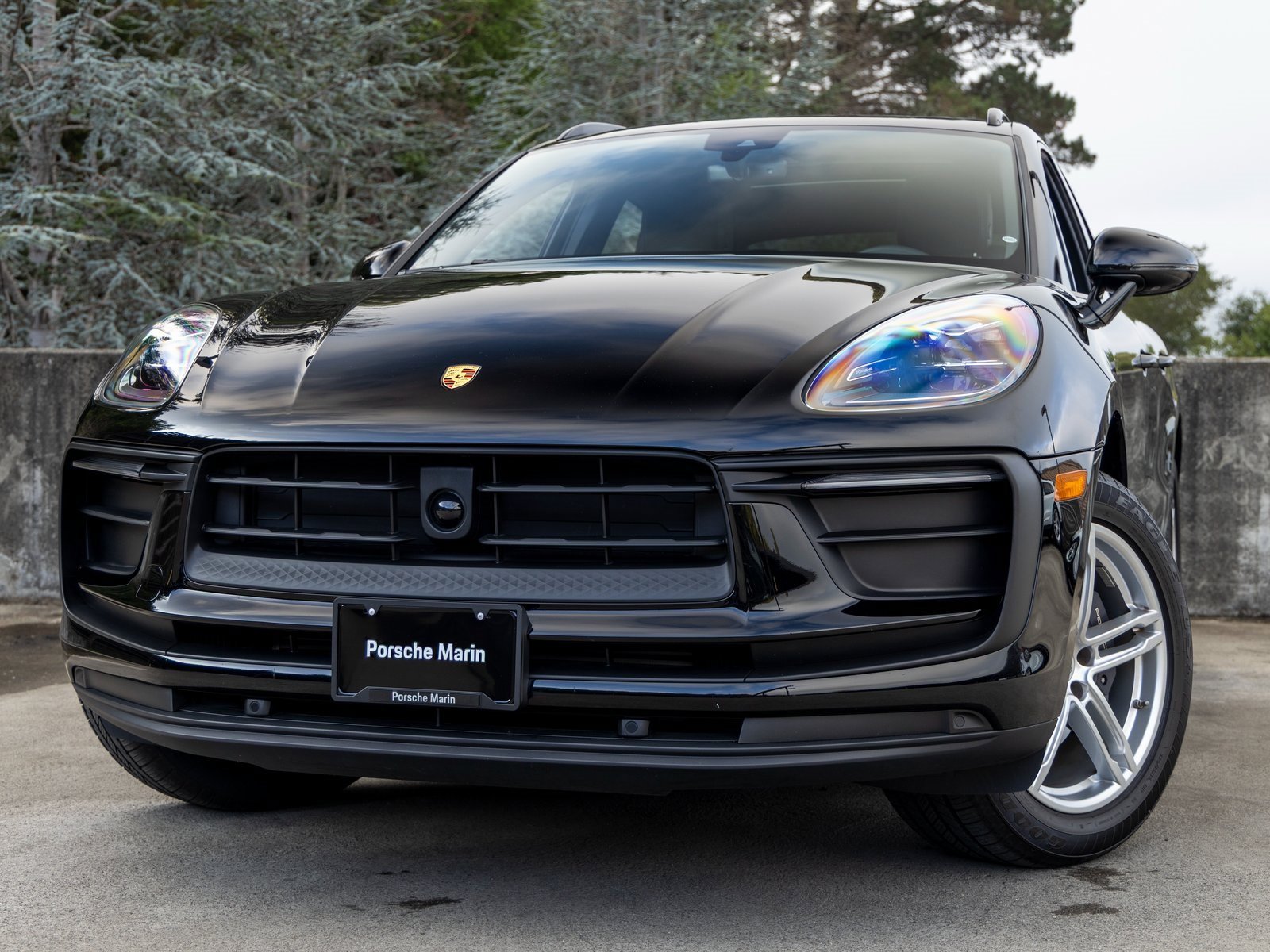 Certified 2025 Porsche Macan image 7