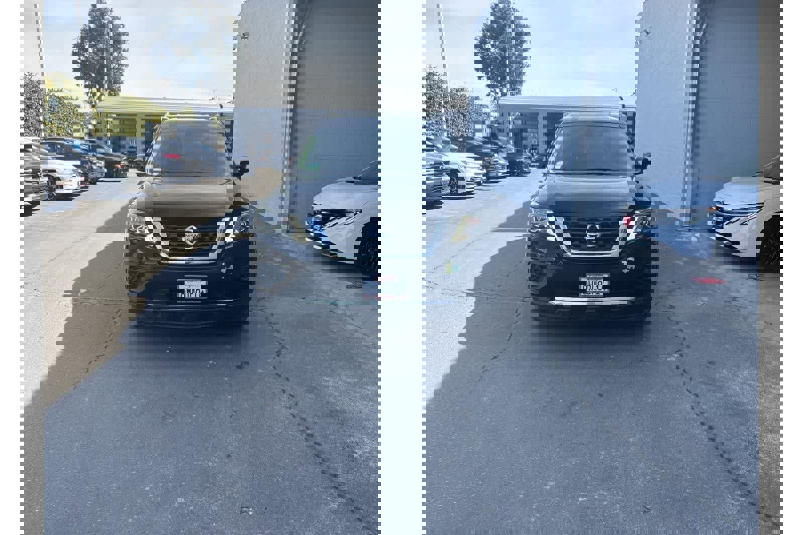 Used 2020 Nissan Pathfinder S image 11