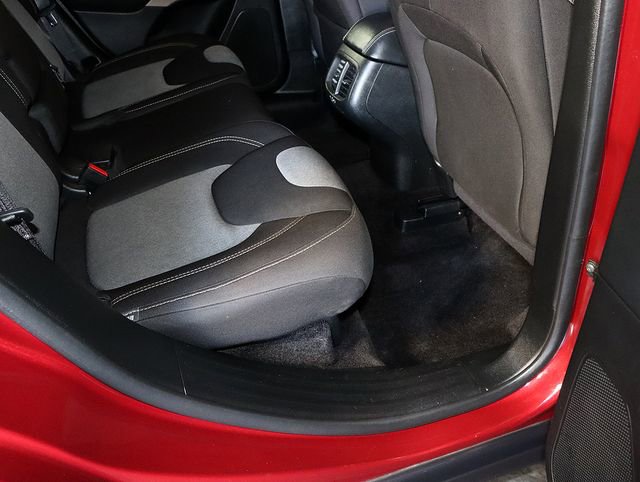 Used 2017 Jeep Cherokee Sport image 29