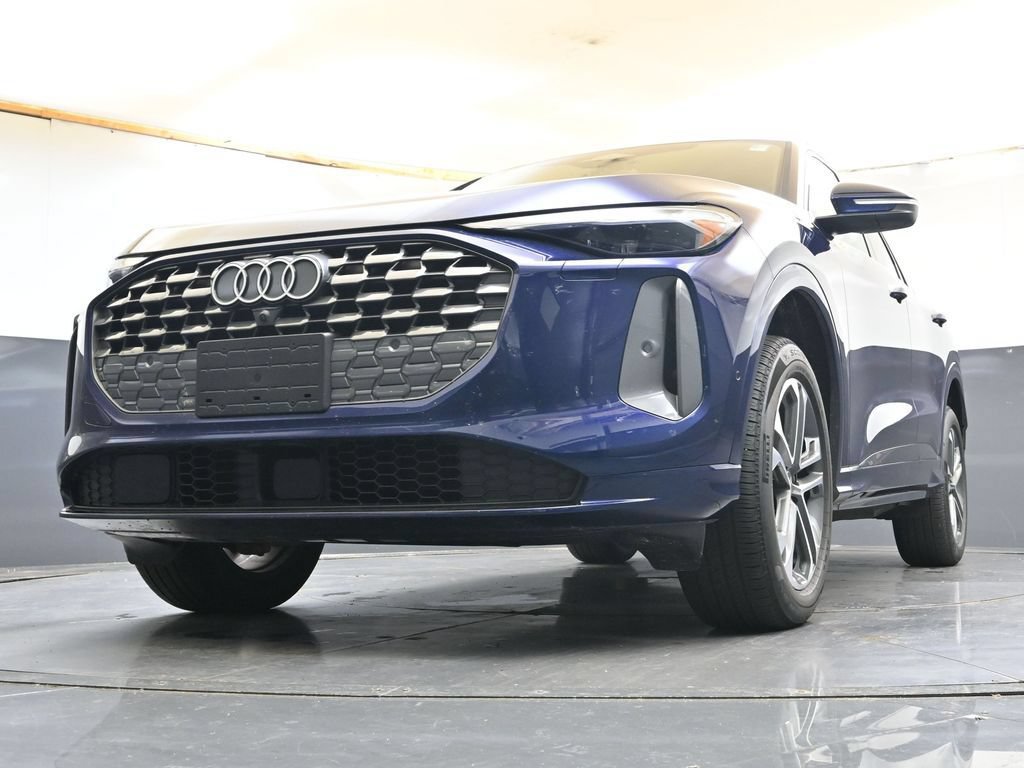 Used 2025 Audi Q5 Premium Plus w/ Premium Plus AWD/4WD image 29