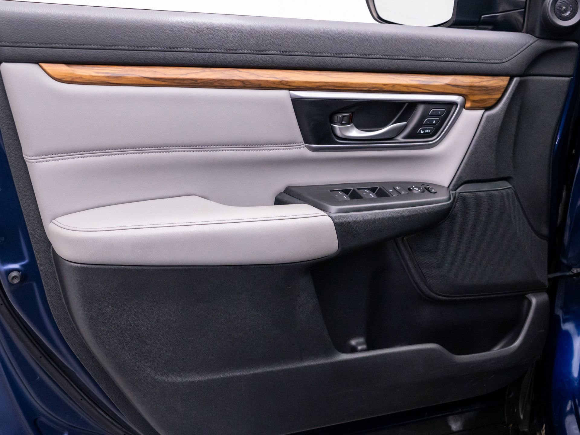 Used 2017 Honda CR-V Touring image 12