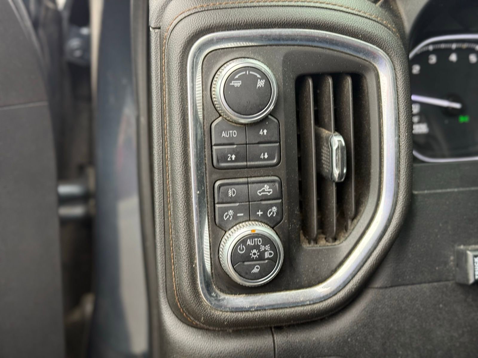 Used 2019 GMC Sierra 1500 AT4 w/ AT4 Premium Package image 22