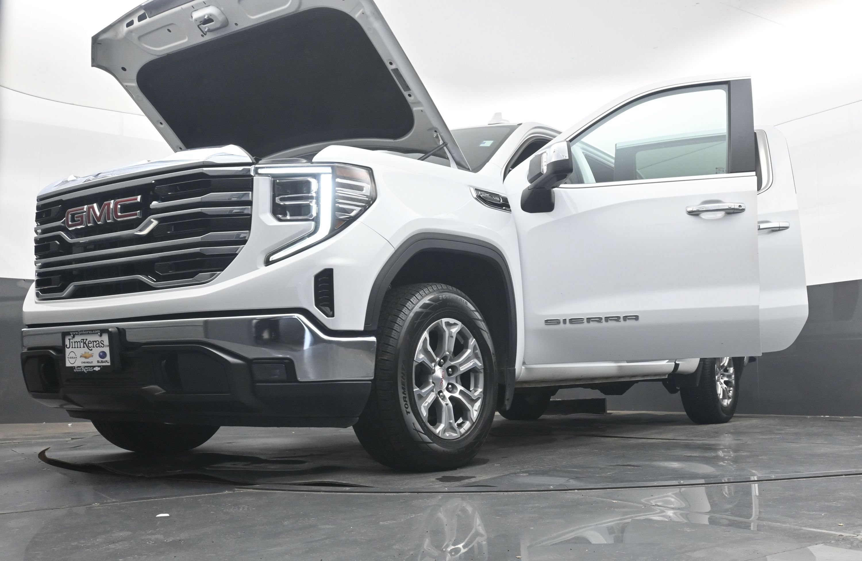 Used 2025 GMC Sierra 1500 SLT RWD image 40